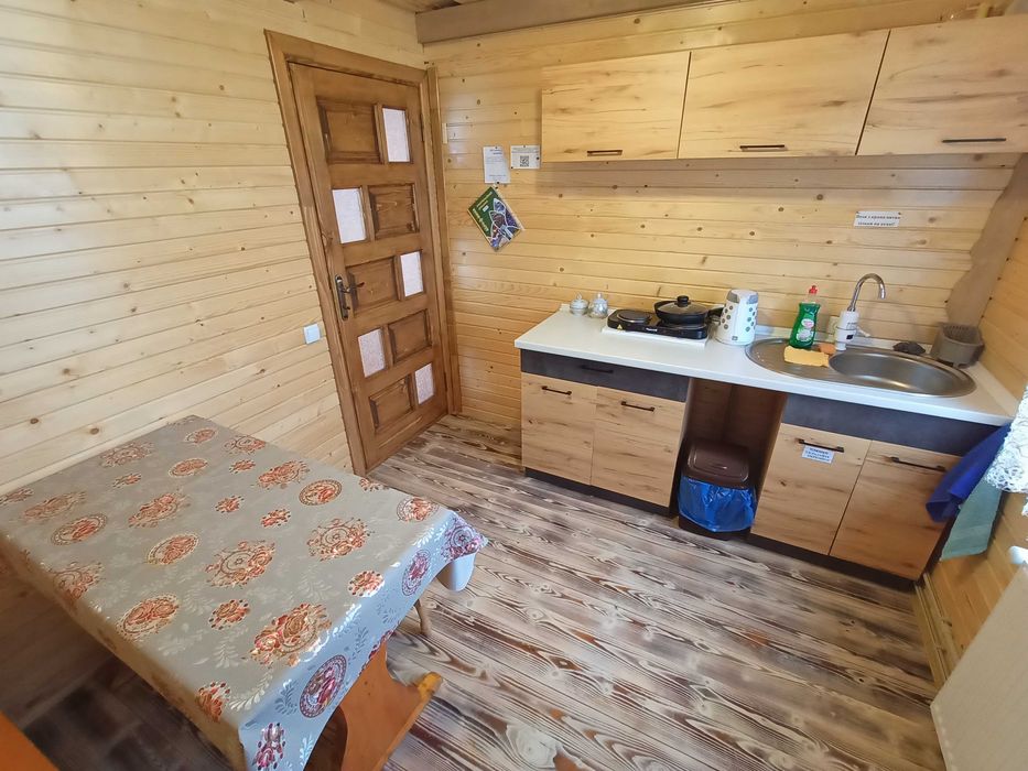 Житло\Відпочинок в Карпатах. Верховина. Приватна садиба.