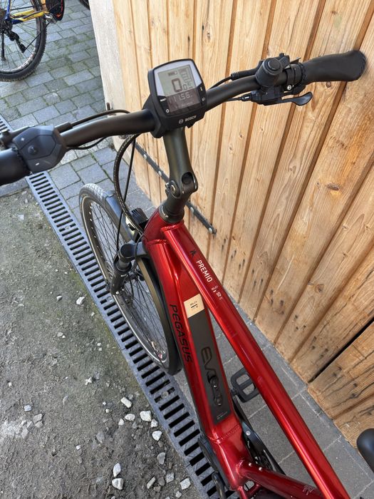 Rower Elektryczny PEGASUS PREMIO EVO 10 męski Bosch Performance CX CX4