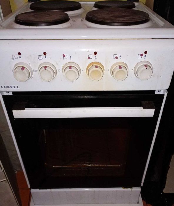 Елетроплита  Luxell з духовою шафою