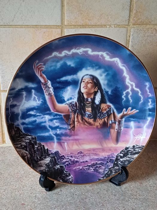 porcelanowe talerze dekoracyjne