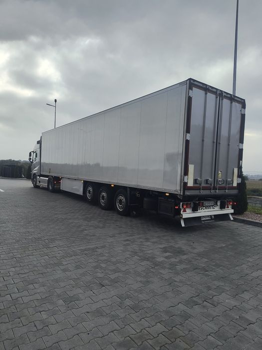В продажу Volvo fh13