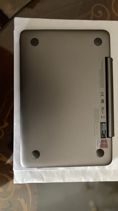 Computador portátil ASUS 10” - c/novo!