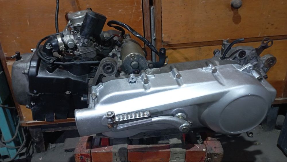 Продам двигатель скутера 157QMJ  150 куб