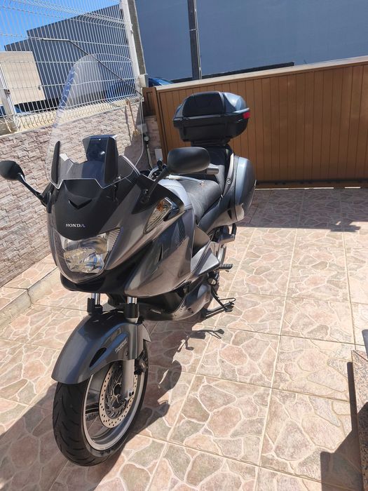Honda Deauville 700