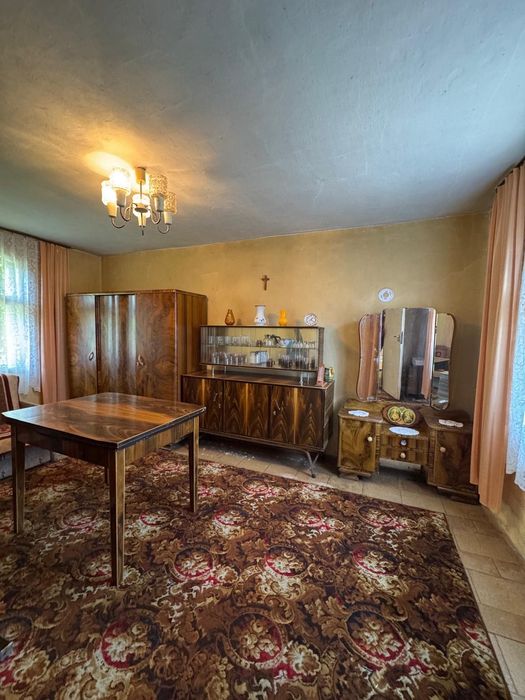 Dom z dużą działką i zabudowaniami gospodarczymi – Dobieszczyzna
