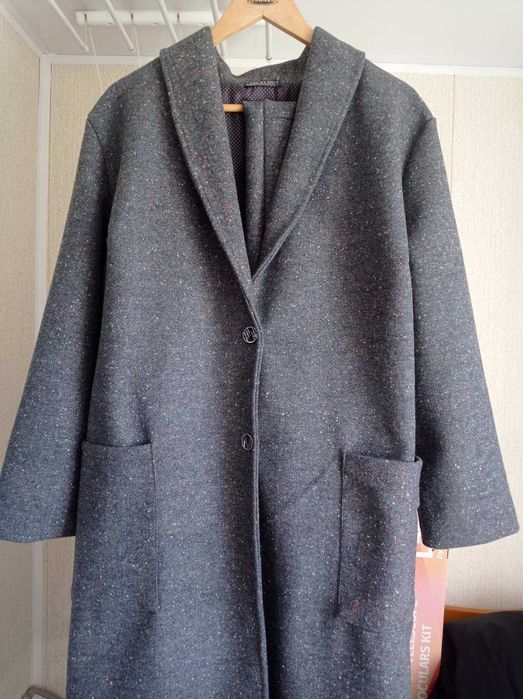 Продам демісезонне пальто жіноче розмір 54-56