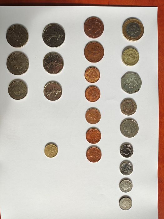 Moedas Escudos, Pesetas, Francos, Dinars, Real