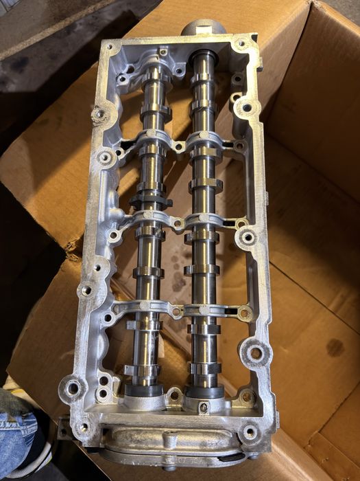 Cabeça 2.0 tdi 04L 103 403 M + Berço