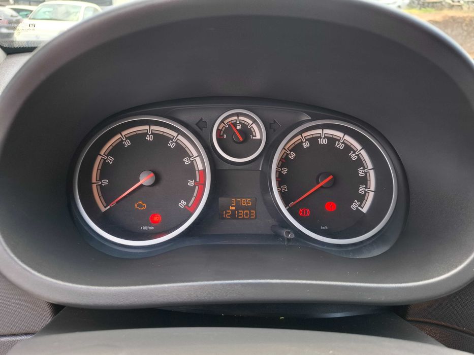 Opel Corsa — fotografia 7