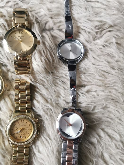 Nowy damski zegarek logo