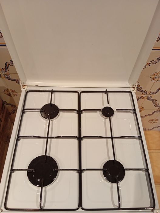 Fogão butano baixo pouco uso