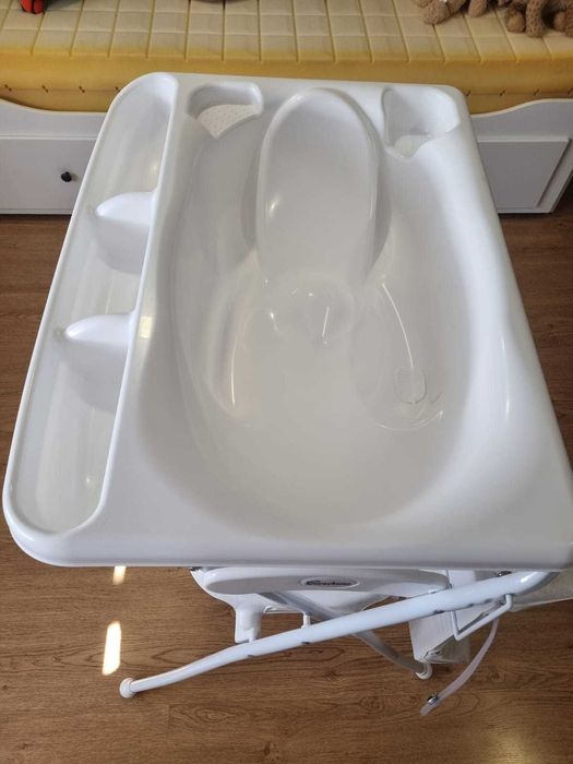 Banheira e Muda Fraudas Giordani