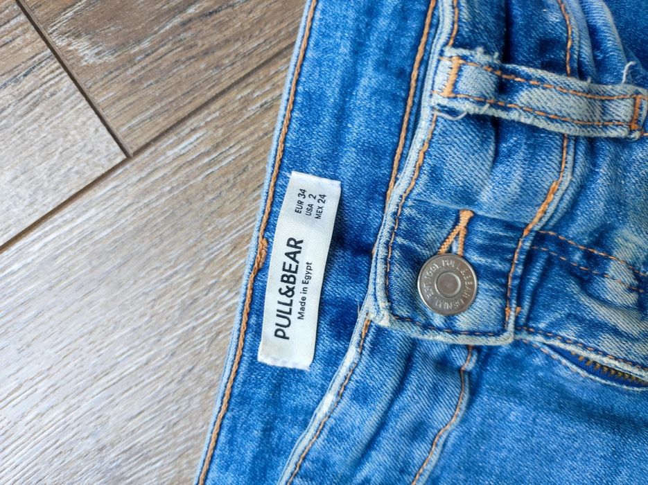 Spodnie jeansowe pull&bear