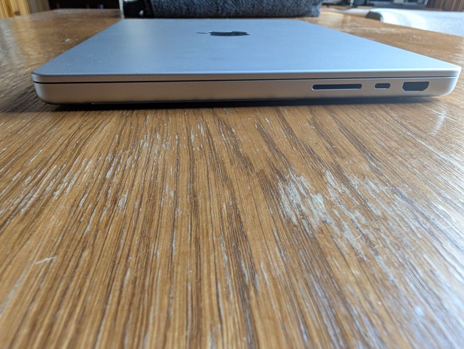 Macbook Pro M3 PRO 18/512