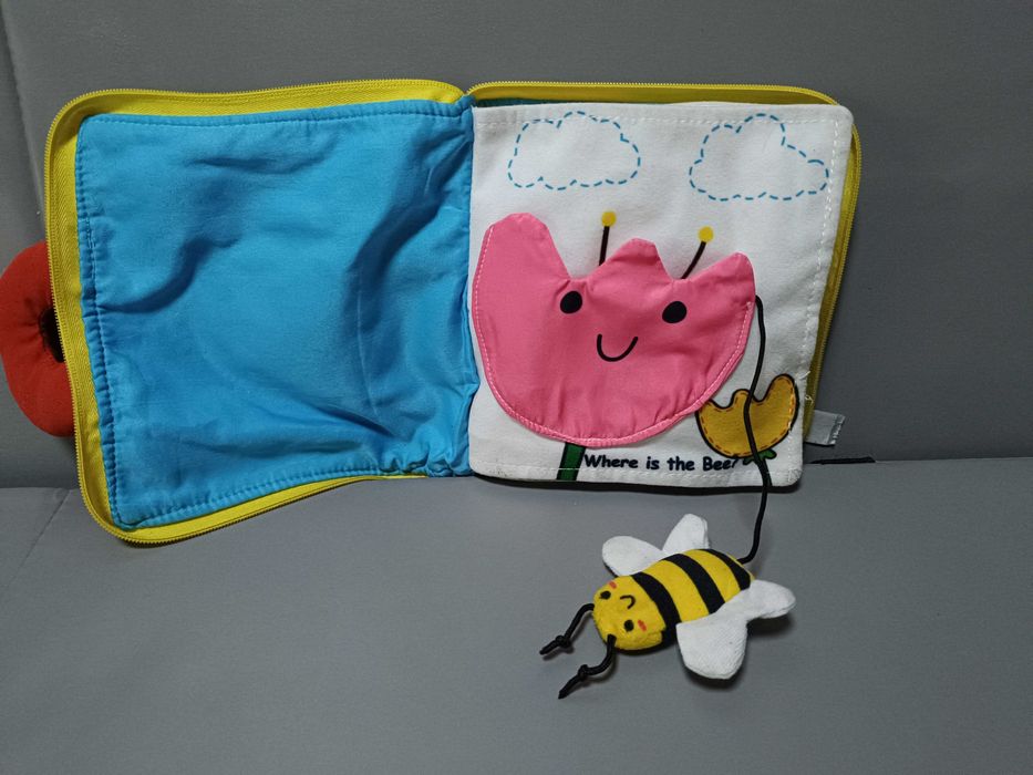 Cicha książeczka miękka Baby Peekaboo Book Quiet BBSky 0+