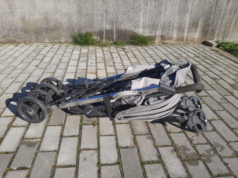 Carrinho de Passeio Chicco Liteway - Como novo436987176461936641