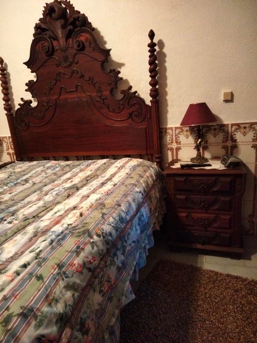 Cama de casal madeira maciça