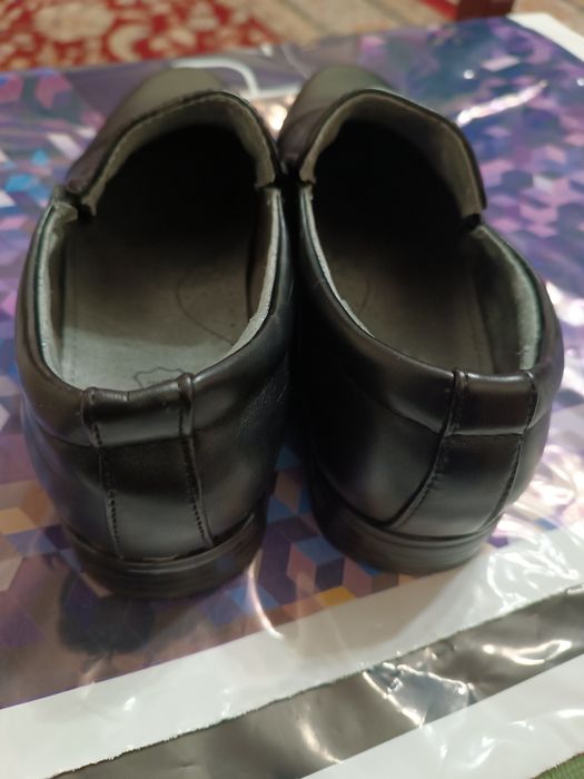 Шкіряні туфлі фірми CentrShoes