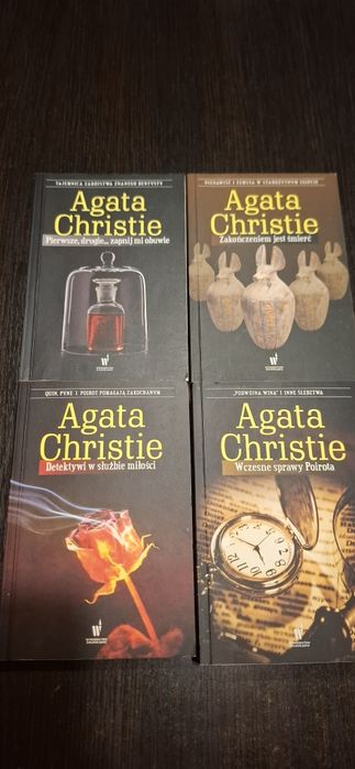 4 książki Agathy Christie  
Tytuły to: „Pierwsze