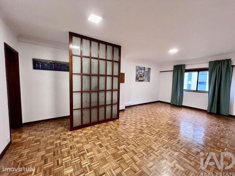 Apartamento T3 em Cedofeita, Santo Ildefonso, Sé, Miragaia, São Nicola