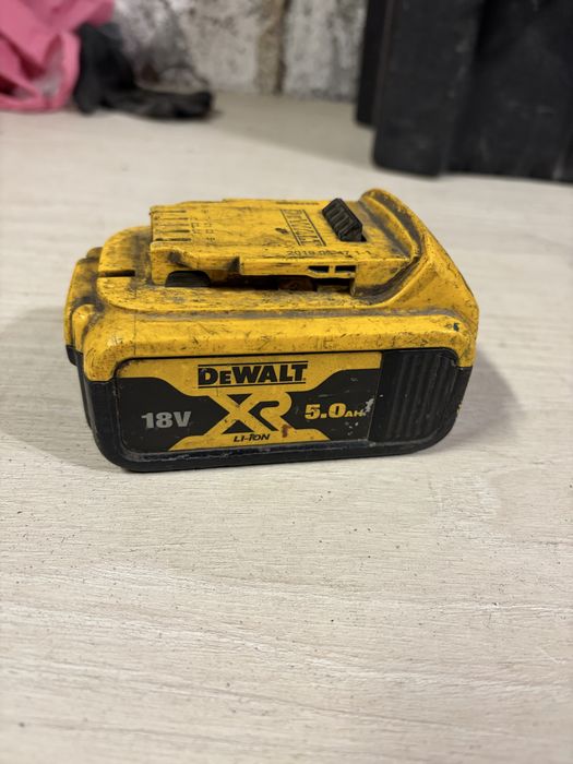 Bateria  Dewalt 18V  5ah