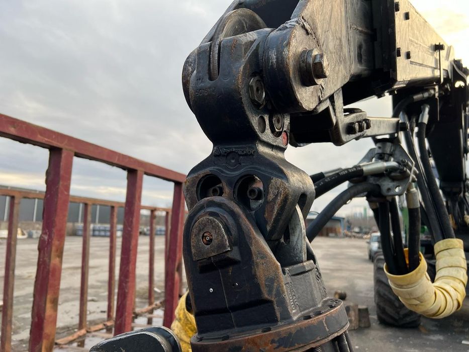 Продам харвестер гарний стан, нові колеса, обслужений