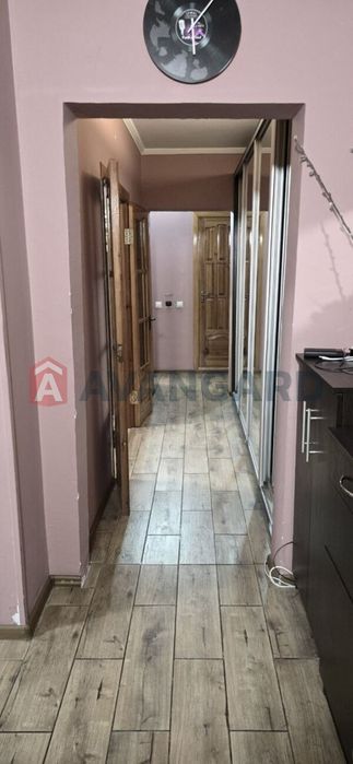 Продаж 3 кімнатної квартири у новому будинку, 2005 р.буд., кімнати окремі, кухня 10 кв.м.
