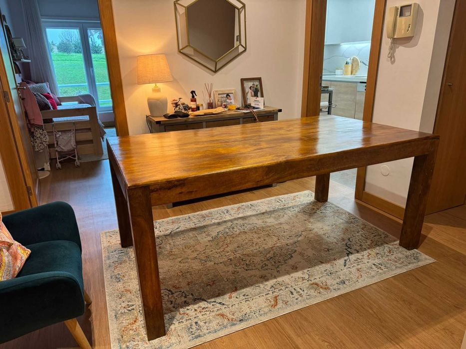 Mesa de jantar de madeiras exoticas do Brasil