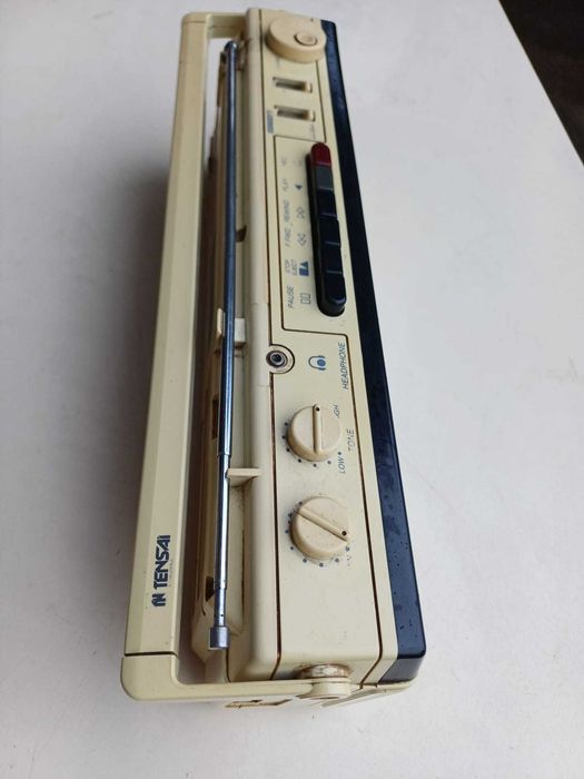 Radio com leitor de cassetes