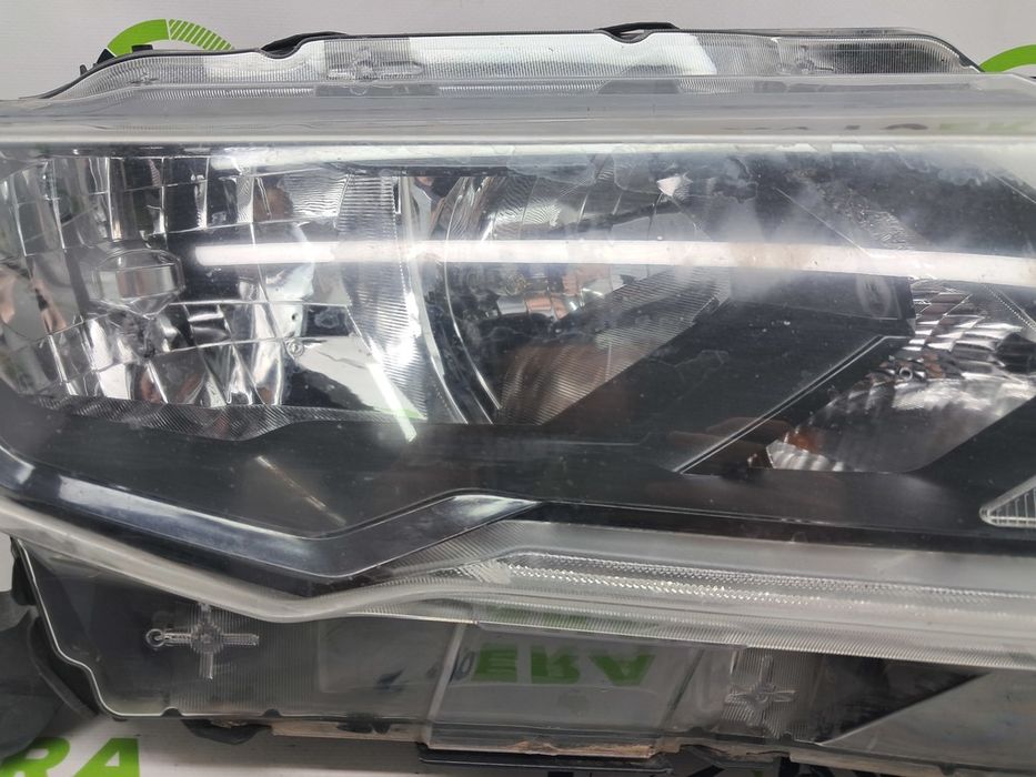 Фара передняя галоген правая NISSAN ROGUE 14-20 260106FL0A