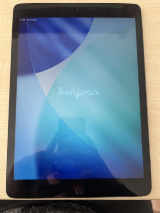 Продам iPad A2429 iCloud