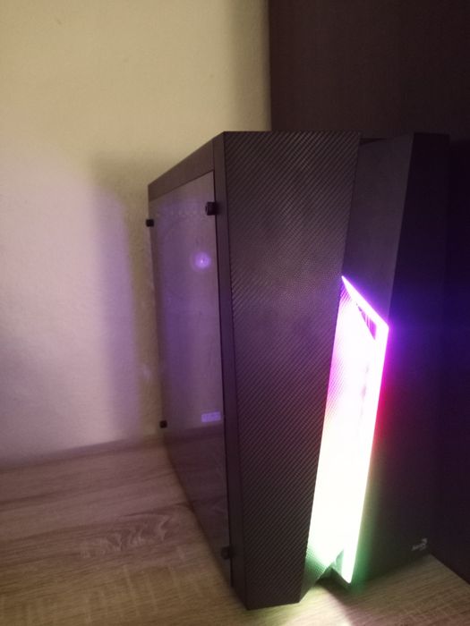 PC GAMER • AMD RYZEN 3 2200 • 16GB RAM • SSD 120GB • HDD 1TB64738198492035120