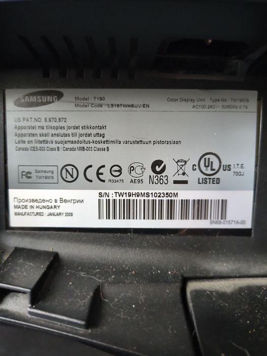 Sprzedam monitor Samsung 19 cali sprawny z roku 2009 cena 50 pln