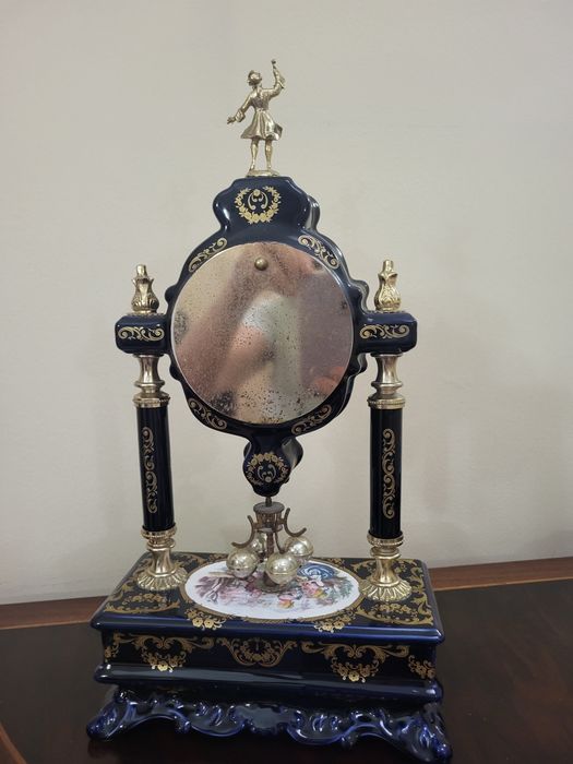 Relógio em Porcelana Limoge, azul cobalto