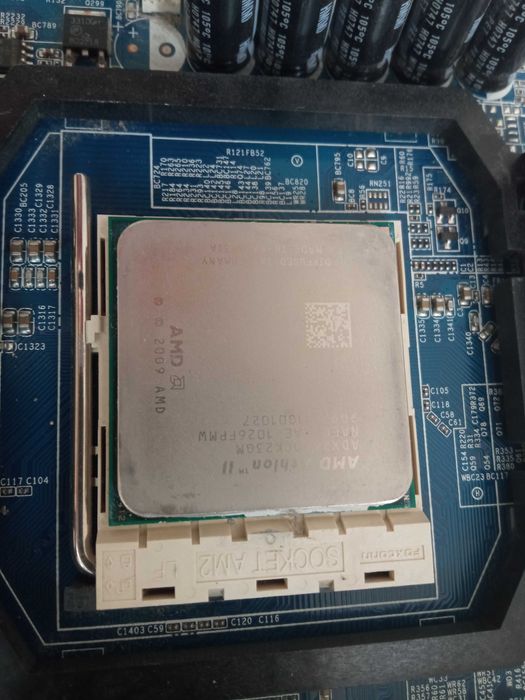 Комплект Gigabyte GA-MA69GM-S2H + Athlon II X2 260 + кулер + ОЗУ 2 Гб