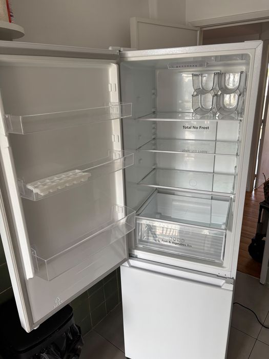 Frigorífico combinado Meireles MFC354W