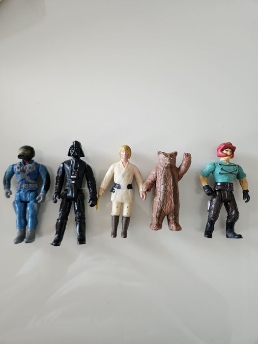 Zamienię figurki star wars prl i gi joe prl na inne star wars  tej samej serii .