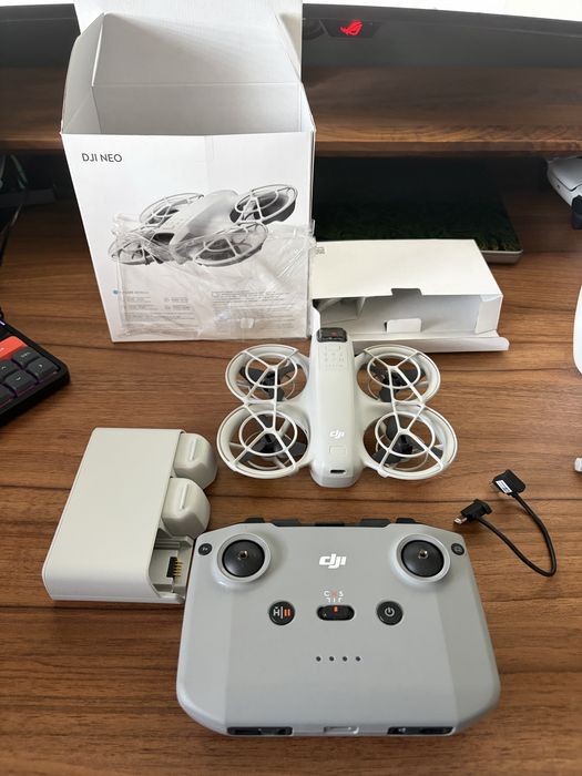 DJI Neo Fly More Combo