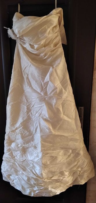 Suknia ślubna w kolorze ecru, rozm. 42