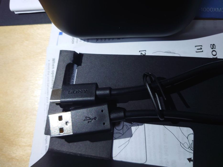 Унікальні бездротові навушники Sony WF-1000XM3 ( нова батарея )