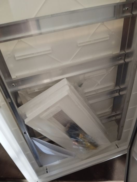 Quadros elétricos novos em ferro