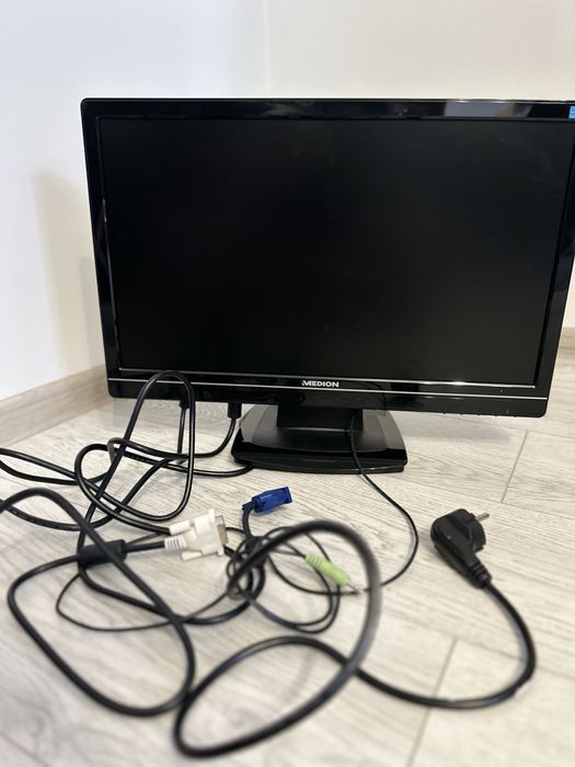 Монітор MEDION .
