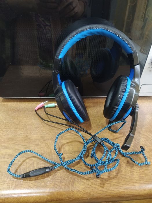 Наушники беспроводные, б/у.Мышь компьютерная USB