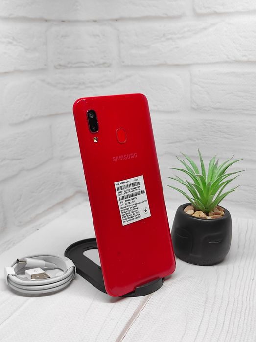 Продам телефон Samsung A20 3/32Gb NFC в робочому стані