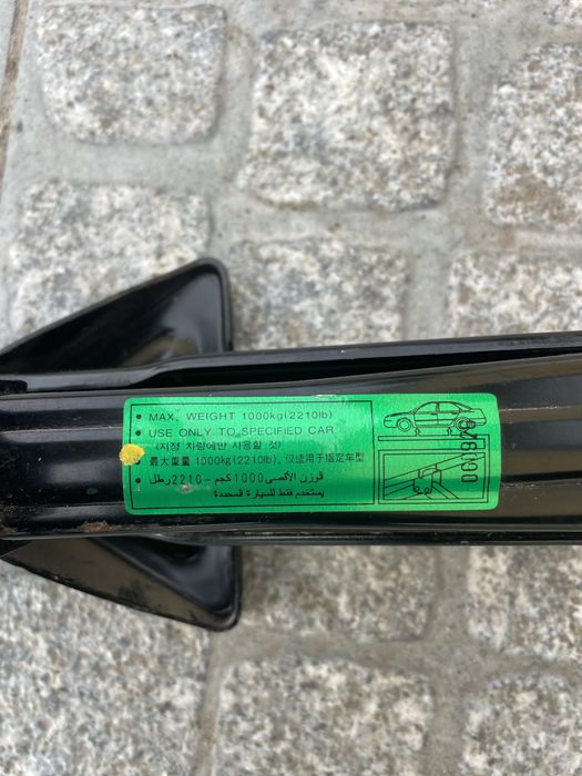 Домкрат HYUNDAI TUCSON Kia 1 2004- 2010