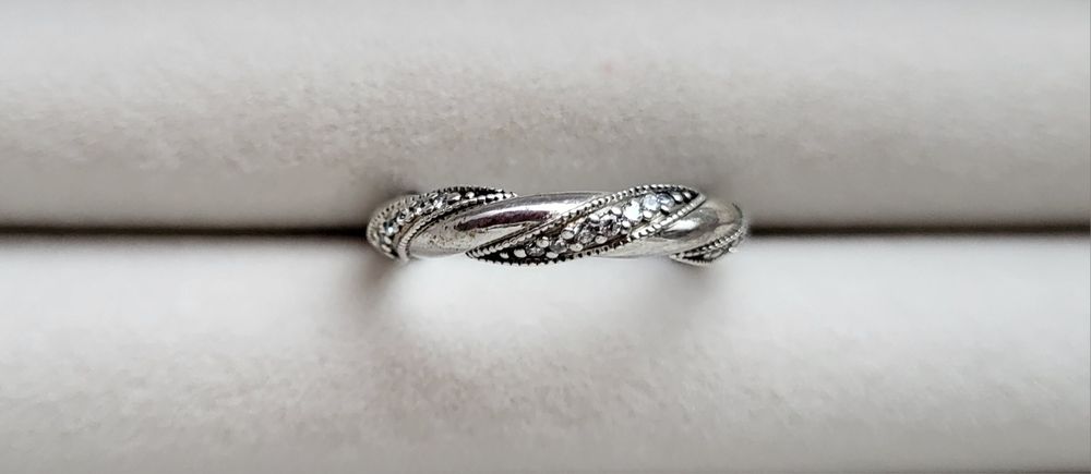 Obrączka firmy pandora