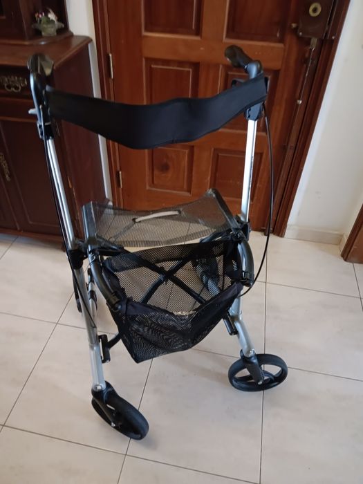 Andarilho com rodas para  exterior dobrável