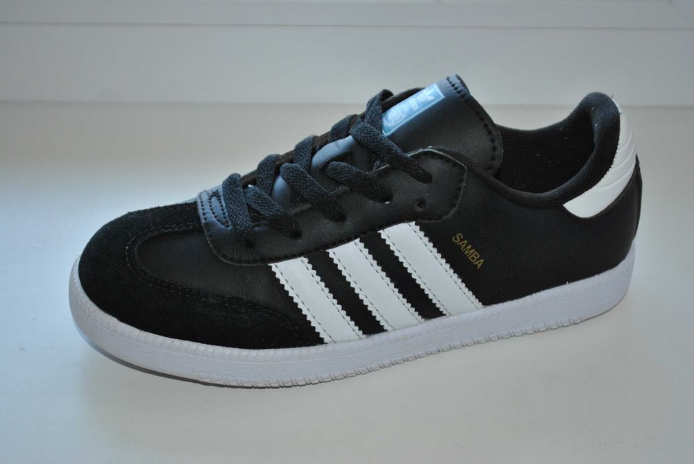 Кросівки Adidas р.35 (22,3 см)