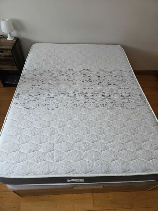 Sommier com arrumação + colchão Pikolin 1.40x1.90,em ótimo estado