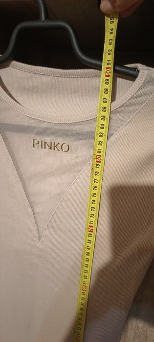 Pinko piękny fason sukienki w prążki